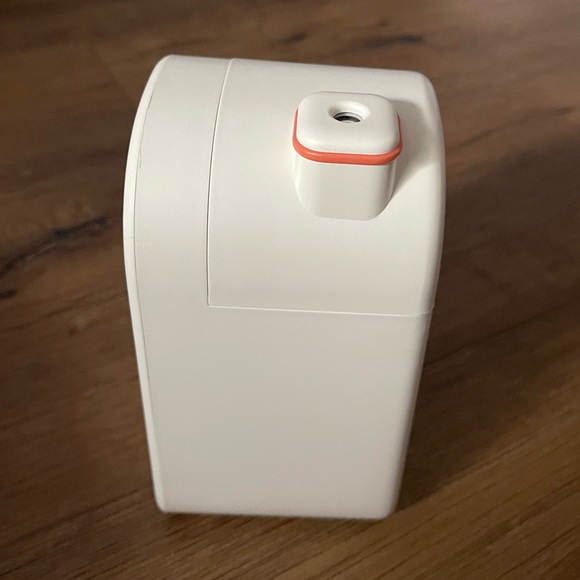 MIFFY-Imported (NWT/Box) Mini White Humidifier - Picture 12 of 16